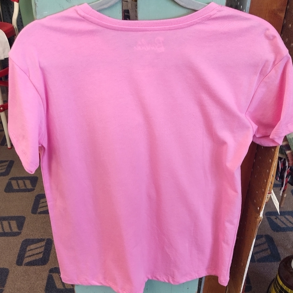 😊3/$12 Barbie Pink Graphic T-Shirt, Like New! - Picture 5 of 9